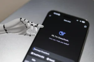 DEEPSEEK: o que é, como usar e TUDO que você precisa saber sobre a IA CHINESA Deepseek R1 vs ChatGPT